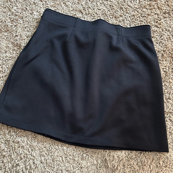 Athleta | Black Scuba Tech Fleece Lined Athletic Skirt - Picture 6 of 8